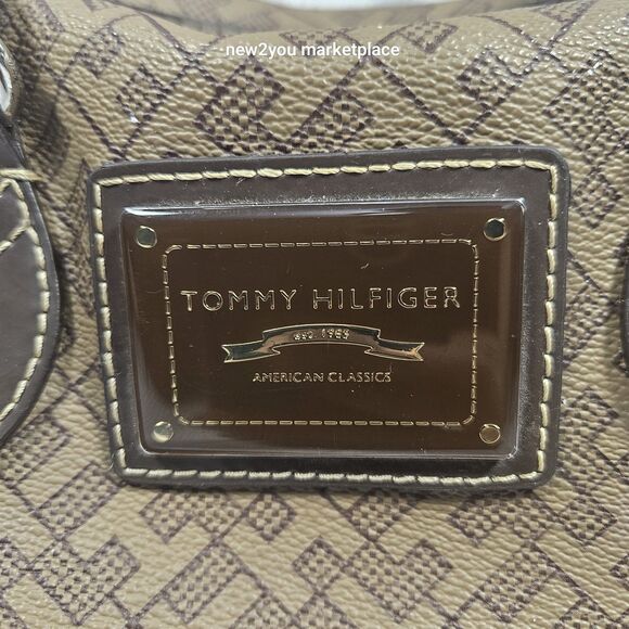 tommy hilfiger hand bag compact purse brown with black interior lightly used - Picture 4 of 16